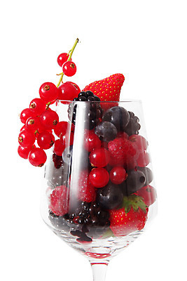 포토 JPG 해외이미지 딸기 잔 실내 사람없음 흰배경 블루베리 산딸기 블랙베리 해외202004 해외포토 식기 백그라운드 과일 내부 흰색 파일형식