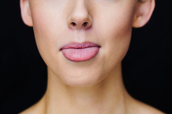 포토 JPG 해외이미지 백인 모델 여자 행복 포즈 청소년 건강 한명 미소 20대 신선 막대기 누드 혀 피부 순수 피부관리 내추럴 돌봄 벌거벗은 완벽 의료성형뷰티 해외202004 해외포토 서양인 1 감정 컨셉 모션 표정 사람 청년 신체부위 뷰티 입 파일형식