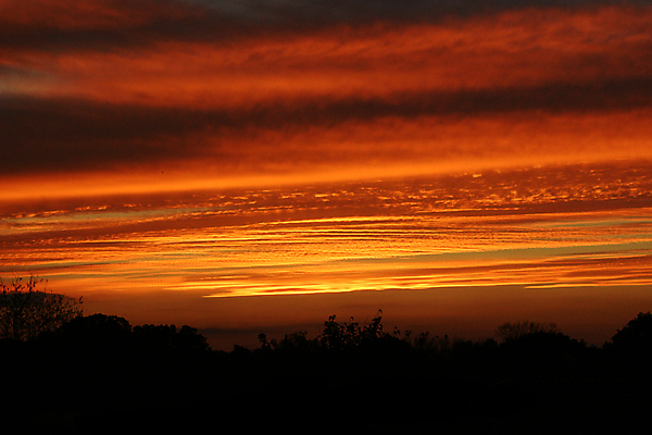 포토 JPG 해외이미지 구름 하늘 사람없음 빨간색 빛 태양 일몰 프랑스 야간 저녁 해외202004 해외포토 자연요소 유럽 컬러 노을 파일형식