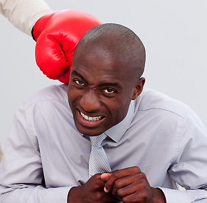 포토 JPG 해외이미지 백인 손 남자 흑인 비즈니스 미소 사람 앉기 정장 성인 두명 컴퓨터 경쟁 업무 비즈니스맨 성인남자만 해외202004 해외포토 서양인 옷 컨셉 모션 표정 신체부위 전자제품 작업 직장인 남자만 성인만 파일형식