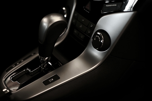 포토 JPG 해외이미지 디자인 통신 교통시설 자동차 놀이 버튼 실내 사람없음 내부 가로 스마트폰 달리기 검은색 어둠 운전 바퀴 막대기 수술 운전사 은색 오디오 전염 멀티미디어 위로 계기판 단절 운영자 자동 해외202004 해외포토 직업 육상교통 컬러 교통 모션 전자제품 핸드폰 스마트기기 질병 시설 감염 파일형식