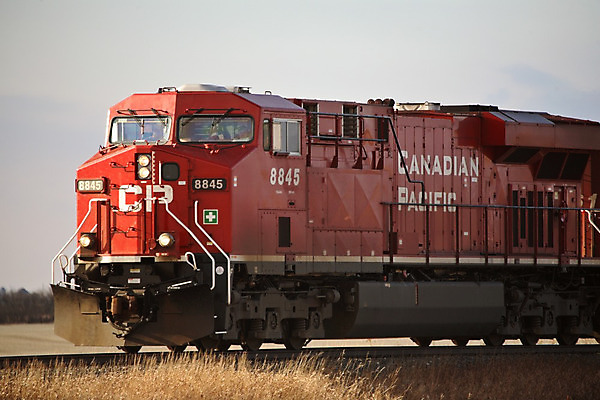 포토 JPG 해외이미지 모자 여행 캐나다 교통시설 부츠 미술 풍경 사람없음 가로 빨간색 디지털 사진촬영 기차 가을 카우보이 트랙 장면 엔진 해외202004 해외포토 잡화 계절 육상교통 컬러 교통 신발 북아메리카 문화예술 대중교통 촬영 시설 파일형식