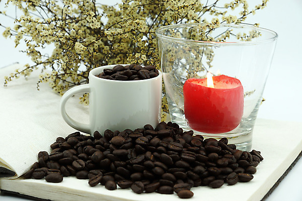 포토 JPG 해외이미지 커피 음료 음식 백그라운드 사람없음 갈색 검은색 흰색 가득함 오브젝트 향기 모카 해외202004 해외포토 컬러 냄새 파일형식