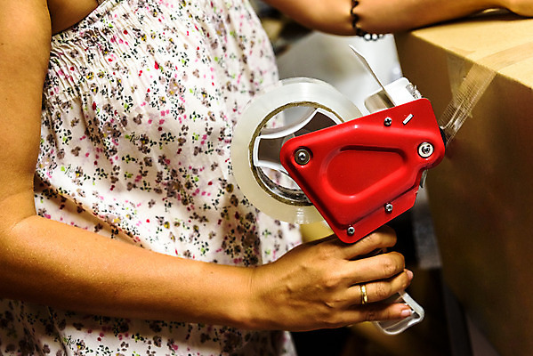 포토 JPG 해외이미지 백인 직업 여자 행복 백그라운드 컨셉 생각 사업가 탁자 설계 노동자 아이디어 직장 실내 관리 서기 성인 사람없음 상점 흰색 잡기 업무 작업 자신감 연결 종업원 직원 서비스 온라인 주인 배려 프로젝트 카피스페이스 중소기업 해외202004 해외포토 서양인 감정 컬러 가구 회사 모션 사람 내부 공백 파일형식