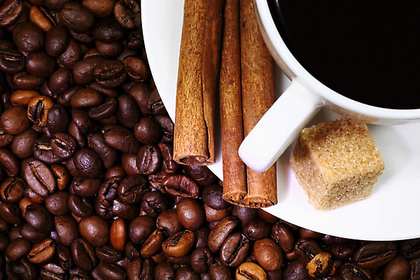 포토 JPG 해외이미지 접시 커피 음료 음식 탁자 따뜻함 사람없음 컵 갈색 검은색 거품 카페 머그컵 흰색 뜨거움 낟알 컵받침 카푸치노 에스프레소 모카 카페인 해외202004 해외포토 식기 컬러 가구 상점 받침대 파일형식