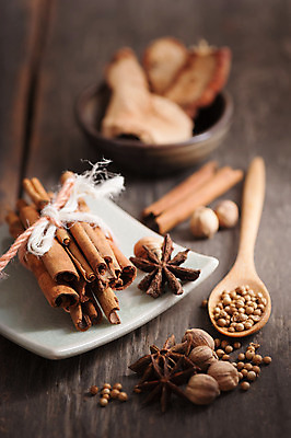 포토 JPG 해외이미지 음식 백그라운드 재료 탁자 건조 요리 사람없음 장식 갈색 주방 조미료 향신료 향 시나몬 해외202004 해외포토 컬러 가구 향미료 파일형식