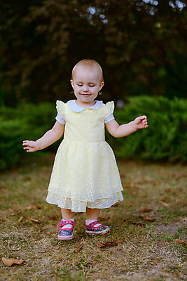 포토 JPG 해외이미지 식물 백인 라이프스타일 공원 꽃 행복 얼굴 어린이 밭 장난 자연 놀이 한명 미소 사람 초원 야외 초록색 여름 정원 맑음 봄 기쁨 흰색 아기 달콤 작음 걸음마 돌봄 해외202004 해외포토 서양인 1 계절 공공시설 감정 컬러 농업 모션 날씨 표정 생활 신체부위 맛 크기 생태계 파일형식