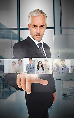 포토 JPG 해외이미지 백인 여자 남자 40대 중년 50대 비즈니스 여러명 상반신 20대 성인 앞모습 옆모습 30대 사무실 팔짱 스크린 터치 가리킴 직장인 비즈니스맨 비즈니스우먼 선택 직원 경영자 채용 터치스크린 해외202004 해외포토 서양인 직업 뷰포인트 다수 컨셉 모션 사람 손짓 청년 장년 리더 파일형식