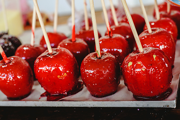 포토 JPG 해외이미지 디저트 사탕 사람없음 막대기 달콤 정크푸드 사과 해외202004 해외포토 음식 과일 맛 파일형식