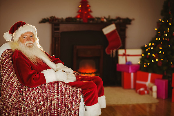 포토 JPG 해외이미지 백인 라이프스타일 노년 남자 행복 크리스마스장식 크리스마스 거실 가정 불 아파트 주택 따뜻함 한명 장식 크리스마스트리 산타클로스 평화 축제 장식볼 축하 벽난로 안락의자 전나무 노인남자한명만 해외202004 해외포토 자연요소 서양인 나무 1 기념일 감정 컨셉 의자 사람 성인 건물 생활 남자한명만 노인남자만 파일형식