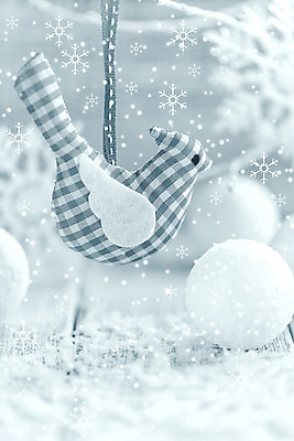 포토 JPG 해외이미지 계절 백그라운드 크리스마스 겨울 공 새로움 기념 매달리기 사람없음 장식 빛 반짝임 축제 장식볼 흰색 눈송이 우아함 은색 12월 해외202004 해외포토 기념일 컬러 컨셉 모션 눈_날씨 날짜 파일형식