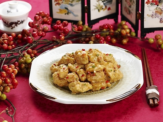 포토 JPG 스튜디오촬영 그릇 식기 접시 열매 음식 젓가락 실내 근접촬영 사람없음 장식 가로 빨간색 중식 나뭇가지 라조기 랴자오지 미니병풍 국내포토 나무 식물 뷰포인트 컬러 수저 내부 파일형식