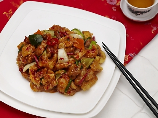 포토 JPG 스튜디오촬영 그릇 식기 접시 음식 젓가락 실내 근접촬영 사람없음 장식 가로 하이앵글 중식 흰색 탕수육 사천탕수육 국내포토 뷰포인트 컬러 수저 내부 파일형식