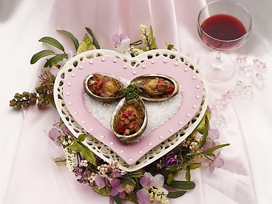 포토 JPG 스튜디오촬영 그릇 식기 접시 꽃 음식 분홍색 와인잔 실내 근접촬영 사람없음 장식 초록색 하이앵글 중식 와인 전복요리 국내포토 식물 뷰포인트 컬러 술잔 주류 파일형식