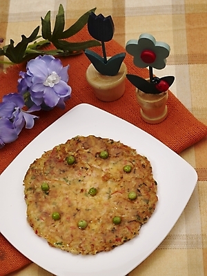 포토 JPG 스튜디오촬영 그릇 식기 접시 꽃 음식 실내 근접촬영 사람없음 장식 세로 초록색 하이앵글 중식 식탁보 전 부침개 미니화분 강낭콩 게살계란후라이 국내포토 식물 화분 한식 뷰포인트 컬러 콩 계란프라이 파일형식