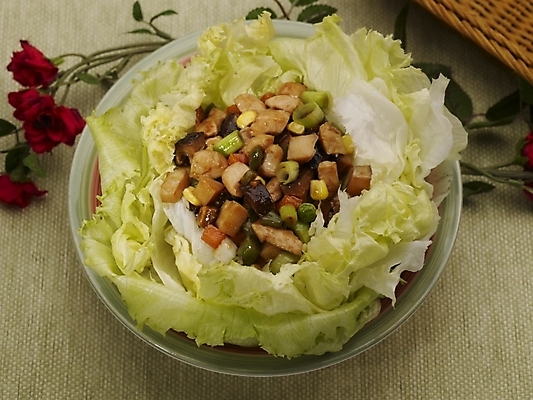 포토 JPG 스튜디오촬영 그릇 식기 접시 꽃 음식 실내 옥수수 근접촬영 사람없음 장식 가로 하이앵글 장미 중식 양상추 강낭콩 닭고기양상추쌈 양상추쌈 국내포토 식물 뷰포인트 채소 콩 곡류 쌈 파일형식