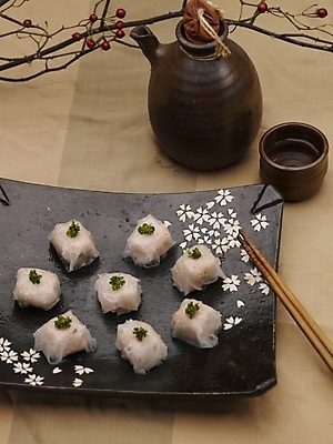 포토 JPG 스튜디오촬영 식물 그릇 식기 접시 음식 술잔 젓가락 주전자 실내 근접촬영 사람없음 장식 컵 중식 물컵 만두 딤섬 샤오마이 국내포토 뷰포인트 주방용품 잔 수저 파일형식