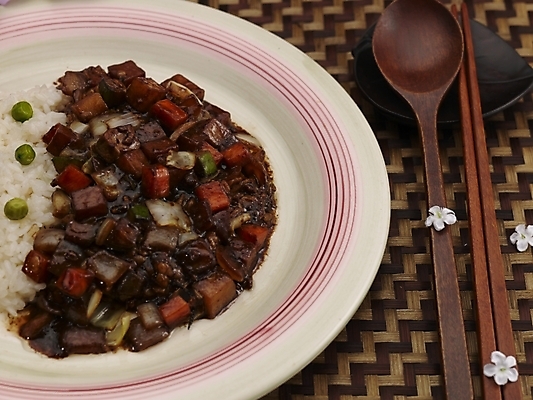 포토 JPG 스튜디오촬영 그릇 식기 접시 음식 젓가락 밥 실내 근접촬영 사람없음 장식 중식 숟가락 자장밥 짜장밥 국내포토 뷰포인트 수저 내부 파일형식