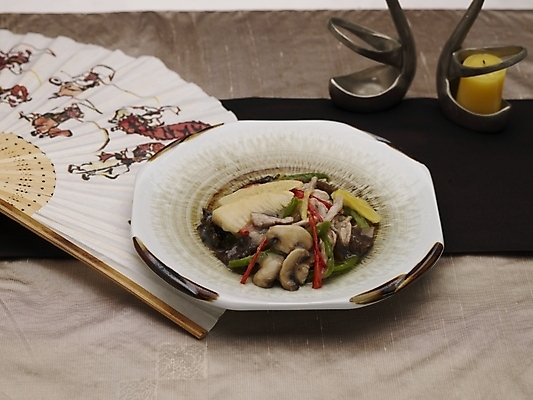 포토 JPG 스튜디오촬영 그릇 식기 접시 음식 실내 근접촬영 사람없음 장식 가로 중식 부채 국내포토 뷰포인트 내부 파일형식