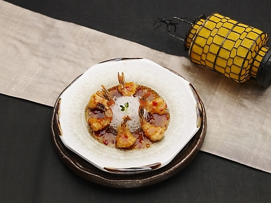 포토 JPG 스튜디오촬영 그릇 식기 접시 음식 새우 실내 근접촬영 사람없음 장식 가로 중식 칠리새우 국내포토 뷰포인트 갑각류 파일형식