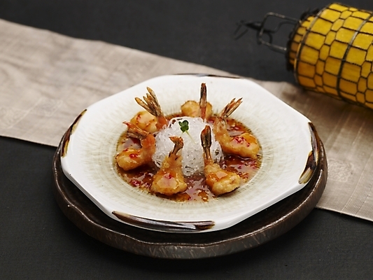 포토 JPG 스튜디오촬영 그릇 식기 접시 음식 새우 실내 근접촬영 사람없음 장식 가로 중식 칠리새우 국내포토 뷰포인트 갑각류 파일형식