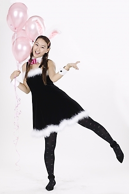 포토 JPG 스튜디오촬영 전신 모델 여자 포즈 모션 실내 한명 서기 미소 사람 이벤트 20대 성인 파티 한국인 토끼머리띠 바니걸 풍선 여자만 여자한명만 성인여자만 청년만 청년여자만 성인한명만 청년여자한명만 성인여자한명만 성인만 국내포토 1 표정 동양인 청년 내부 머리띠 파일형식