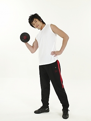 포토 JPG 스튜디오촬영 전신 남자 포즈 실내 건강 한명 누끼 사람 20대 성인 세로 운동복 운동 헬스 아령 한국인 남자만 남자한명만 성인남자만 청년만 청년남자만 청년남자한명만 성인한명만 성인남자한명만 성인만 국내포토 1 옷 동양인 청년 내부 파일형식