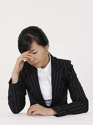 포토 JPG 스튜디오촬영 여자 포즈 실내 표정 한명 누끼 사람 정장 상반신 20대 성인 세로 한국인 직장인 비즈니스우먼 여자만 여자한명만 성인여자만 청년만 청년여자만 성인한명만 청년여자한명만 성인여자한명만 성인만 국내포토 직업 1 옷 비즈니스 동양인 청년 내부 파일형식