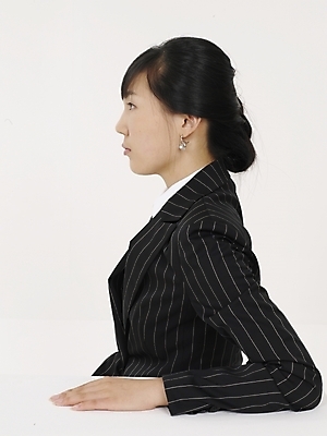 포토 JPG 스튜디오촬영 여자 포즈 실내 표정 한명 누끼 사람 정장 상반신 20대 성인 세로 한국인 직장인 비즈니스우먼 여자만 여자한명만 성인여자만 청년만 청년여자만 성인한명만 청년여자한명만 성인여자한명만 성인만 국내포토 직업 1 옷 비즈니스 동양인 청년 내부 파일형식