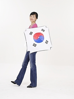 포토 JPG 스튜디오촬영 전신 여자 포즈 우산 실내 표정 한명 누끼 사람 20대 성인 한국인 국기 태극기 애국심 여자만 여자한명만 성인여자만 청년만 청년여자만 성인한명만 청년여자한명만 성인여자한명만 성인만 국내포토 1 동양인 청년 내부 파일형식