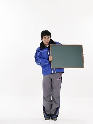 포토 JPG 스튜디오촬영 전신 남자 포즈 실내 표정 한명 누끼 사람 20대 세로 파란색 청춘 칠판 회색 한국인 스키복 남자만 남자한명만 성인남자만 청년만 청년남자만 청년남자한명만 성인한명만 성인남자한명만 성인만 국내포토 1 옷 컬러 컨셉 스키 동양인 청년 내부 파일형식