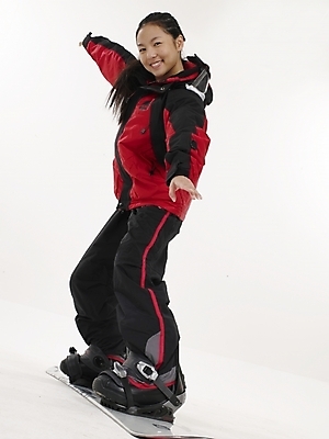 포토 JPG 스튜디오촬영 전신 긴머리 여자 포즈 겨울스포츠 실내 표정 한명 누끼 사람 20대 빨간색 세로 레포츠 청춘 검은색 한국인 스노우보드 스키복 여자만 여자한명만 성인여자만 청년만 청년여자만 성인한명만 청년여자한명만 성인여자한명만 성인만 국내포토 1 헤어스타일 옷 스포츠 컬러 컨셉 레저 스키 동양인 청년 내부 보드_스포츠 파일형식