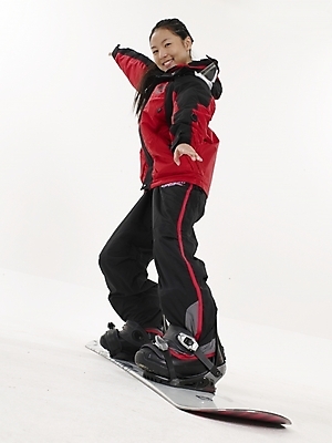 포토 JPG 스튜디오촬영 전신 긴머리 여자 포즈 겨울스포츠 실내 표정 한명 누끼 사람 20대 빨간색 세로 레포츠 청춘 검은색 한국인 스노우보드 스키복 여자만 여자한명만 성인여자만 청년만 청년여자만 성인한명만 청년여자한명만 성인여자한명만 성인만 국내포토 1 헤어스타일 옷 스포츠 컬러 컨셉 레저 스키 동양인 청년 내부 보드_스포츠 파일형식