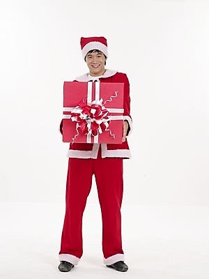 포토 JPG 스튜디오촬영 전신 모델 기념일 남자 포즈 크리스마스 산타모자 산타옷 실내 표정 선물 한명 누끼 사람 20대 성인 빨간색 세로 선물상자 청춘 산타클로스 한국인 남자만 남자한명만 성인남자만 청년만 청년남자만 청년남자한명만 성인한명만 성인남자한명만 성인만 국내포토 모자_잡화 1 옷 컬러 컨셉 동양인 이벤트 청년 내부 상자 파일형식