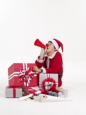 포토 JPG 스튜디오촬영 전신 모델 기념일 남자 포즈 크리스마스 산타모자 산타옷 실내 표정 선물 한명 누끼 사람 20대 성인 빨간색 세로 선물상자 청춘 산타클로스 한국인 빨간코 사슴코 남자만 남자한명만 성인남자만 청년만 청년남자만 청년남자한명만 성인한명만 성인남자한명만 성인만 국내포토 모자_잡화 1 옷 컬러 컨셉 동양인 이벤트 청년 내부 상자 파일형식