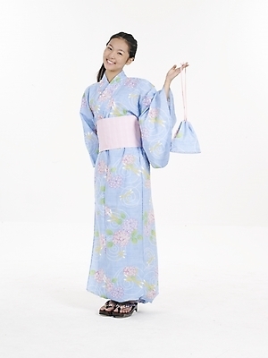 포토 JPG 스튜디오촬영 전신 모델 여자 아시아 외국문화 포즈 일본문화 실내 표정 한명 누끼 사람 동양인 세로 일본 전통의상 기모노 여자만 여자한명만 국내포토 1 동양문화 전통 나라 문화 인종 내부 일본전통의상 파일형식