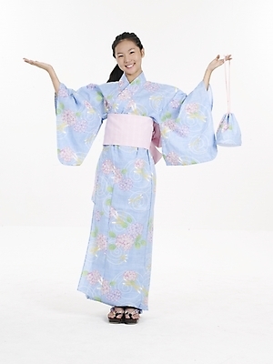 포토 JPG 스튜디오촬영 전신 모델 여자 아시아 외국문화 포즈 일본문화 실내 표정 한명 누끼 사람 동양인 세로 일본 전통의상 기모노 여자만 여자한명만 국내포토 1 동양문화 전통 나라 문화 인종 내부 일본전통의상 파일형식