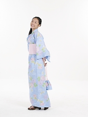 포토 JPG 스튜디오촬영 전신 모델 여자 아시아 외국문화 포즈 일본문화 실내 표정 한명 누끼 사람 동양인 세로 일본 전통의상 기모노 여자만 여자한명만 국내포토 1 동양문화 전통 나라 문화 인종 내부 일본전통의상 파일형식