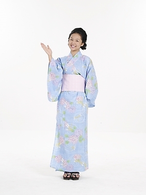 포토 JPG 스튜디오촬영 전신 모델 여자 아시아 외국문화 포즈 일본문화 실내 표정 한명 누끼 사람 동양인 세로 일본 전통의상 기모노 여자만 여자한명만 국내포토 1 동양문화 전통 나라 문화 인종 내부 일본전통의상 파일형식