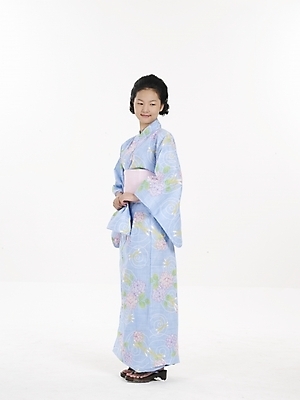 포토 JPG 스튜디오촬영 전신 모델 여자 아시아 외국문화 포즈 일본문화 실내 표정 한명 누끼 사람 동양인 세로 일본 전통의상 기모노 여자만 여자한명만 국내포토 1 동양문화 전통 나라 문화 인종 내부 일본전통의상 파일형식