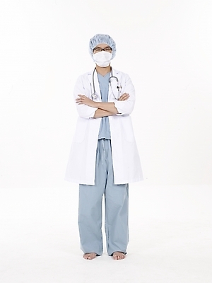 포토 JPG 스튜디오촬영 전신 직업 남자 포즈 의학 청진기 의료기기 실내 한명 누끼 사람 20대 성인 치료 세로 한국인 의료진 의사 가운 의사가운 수술복 남자만 남자한명만 성인남자만 청년만 청년남자만 청년남자한명만 성인한명만 성인남자한명만 성인만 국내포토 1 옷 동양인 청년 내부 파일형식