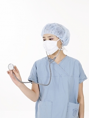 포토 JPG 스튜디오촬영 직업 여자 포즈 의학 청진기 의료기기 실내 마스크 한명 누끼 사람 동양인 상반신 20대 성인 치료 세로 한국인 의료진 의사 수술복 여자만 여자한명만 성인여자만 청년만 청년여자만 성인한명만 청년여자한명만 성인여자한명만 성인만 국내포토 1 인종 청년 내부 가운 파일형식