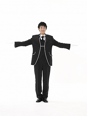 포토 JPG 스튜디오촬영 전신 모델 남자 포즈 신랑 결혼 실내 표정 한명 누끼 사람 동양인 정장 턱시도 20대 성인 세로 한국인 남자만 남자한명만 성인남자만 청년만 청년남자만 청년남자한명만 성인한명만 성인남자한명만 성인만 국내포토 1 옷 인종 이벤트 청년 내부 파일형식