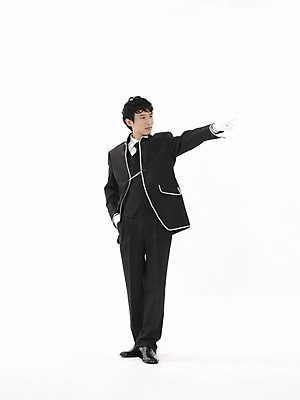 포토 JPG 스튜디오촬영 전신 모델 남자 포즈 신랑 결혼 실내 표정 한명 누끼 사람 동양인 정장 턱시도 손짓 20대 성인 세로 한국인 남자만 남자한명만 성인남자만 청년만 청년남자만 청년남자한명만 성인한명만 성인남자한명만 성인만 국내포토 1 옷 모션 인종 이벤트 청년 내부 파일형식