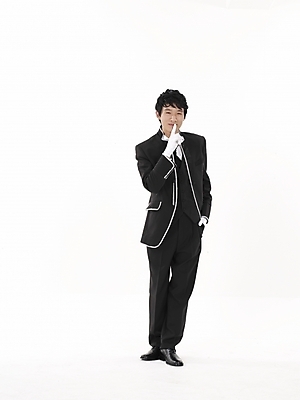 포토 JPG 스튜디오촬영 전신 모델 남자 포즈 신랑 결혼 실내 표정 한명 누끼 사람 동양인 정장 턱시도 20대 성인 세로 한국인 남자만 남자한명만 성인남자만 청년만 청년남자만 청년남자한명만 성인한명만 성인남자한명만 성인만 국내포토 1 옷 인종 이벤트 청년 내부 파일형식