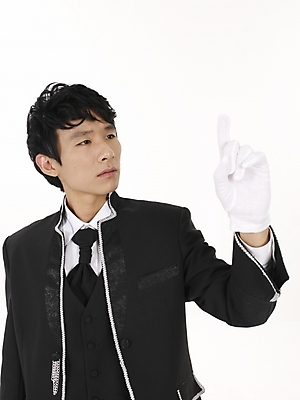 포토 JPG 스튜디오촬영 모델 남자 포즈 장갑 신랑 결혼 실내 표정 한명 누끼 사람 동양인 정장 턱시도 상반신 20대 성인 세로 한국인 흰장갑 남자만 남자한명만 성인남자만 청년만 청년남자만 청년남자한명만 성인한명만 성인남자한명만 성인만 국내포토 1 잡화 옷 인종 이벤트 청년 내부 파일형식