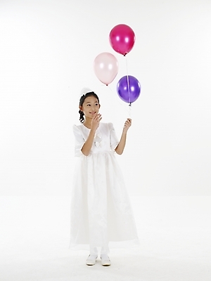 포토 JPG 스튜디오촬영 전신 드레스 여자 초등학생 어린이 포즈 실내 표정 한명 누끼 사람 동양인 소녀 이벤트 빨간색 세로 파란색 한국인 흰색 풍선 여자만 여자한명만 어린이만 소녀만 소녀한명만 국내포토 1 학생 옷 컬러 인종 내부 파일형식