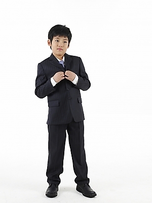 포토 JPG 스튜디오촬영 전신 남자 초등학생 어린이 포즈 넥타이 실내 표정 한명 누끼 사람 동양인 정장 소년 세로 한국인 남자만 남자한명만 어린이만 소년만 소년한명만 국내포토 1 학생 잡화 옷 인종 내부 파일형식