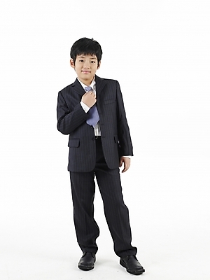 포토 JPG 스튜디오촬영 전신 남자 초등학생 어린이 포즈 넥타이 실내 표정 한명 누끼 사람 동양인 정장 소년 세로 한국인 남자만 남자한명만 어린이만 소년만 소년한명만 국내포토 1 학생 잡화 옷 인종 내부 파일형식