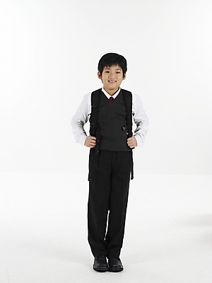 포토 JPG 스튜디오촬영 전신 남자 교복 초등학생 어린이 포즈 가방 책가방 실내 표정 한명 누끼 사람 동양인 소년 세로 한국인 남자만 남자한명만 어린이만 소년만 소년한명만 국내포토 1 학생 잡화 옷 인종 내부 파일형식